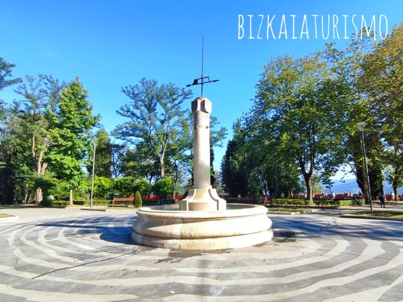 Fuente en el centro del parque de Artxanda