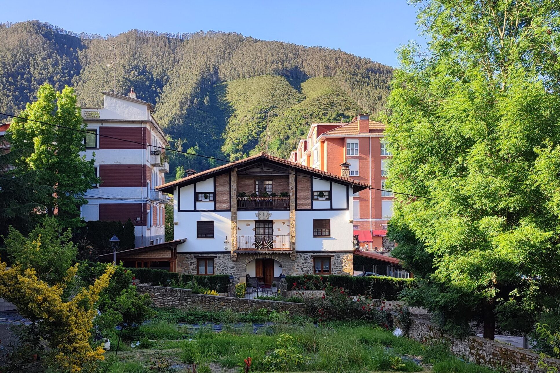 Caserío de Alonsotegi