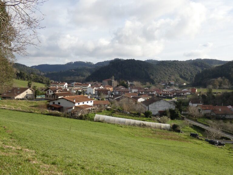 Panorámica del pueblo de Ispaster
